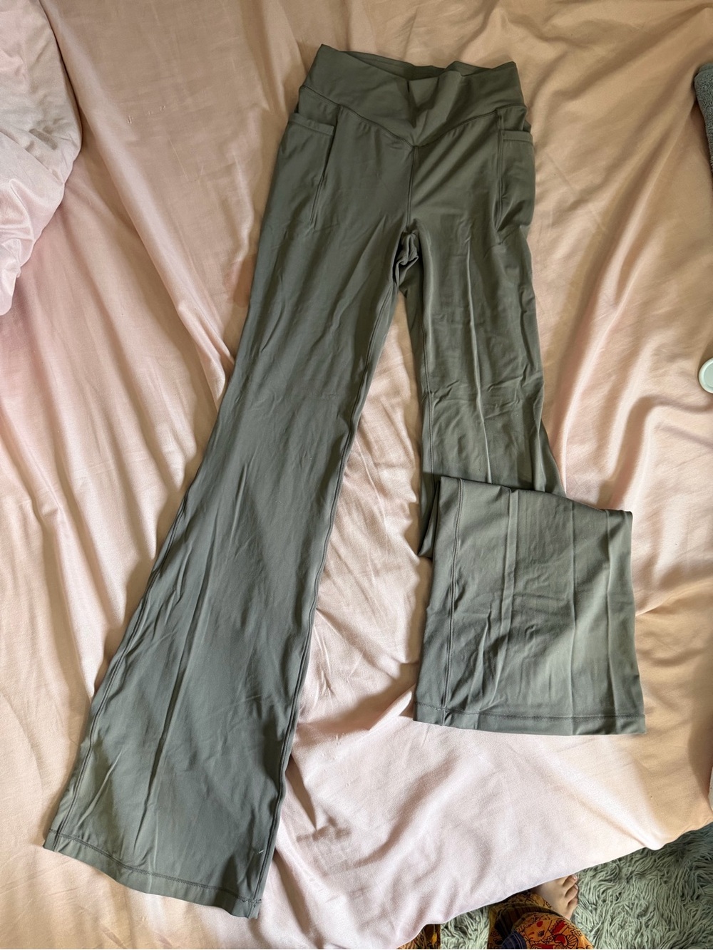 HALARA Olive Green Boot-Cut Flare Yoga Pants